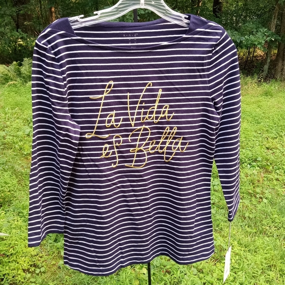 NWT La Vida es Bella Shirt - Picture 1 of 8